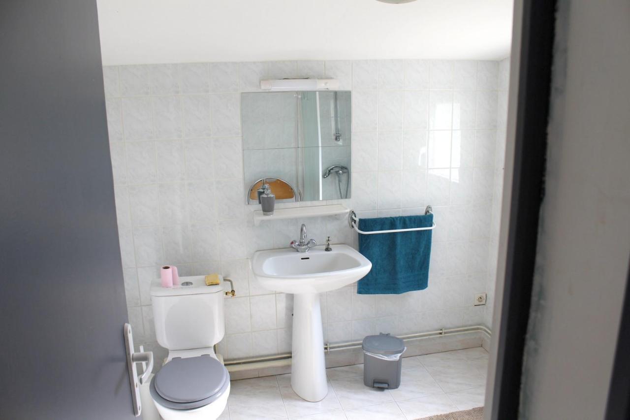 Maison Charmante A Saint-Patrice Avec Jardin Prive Екстер'єр фото